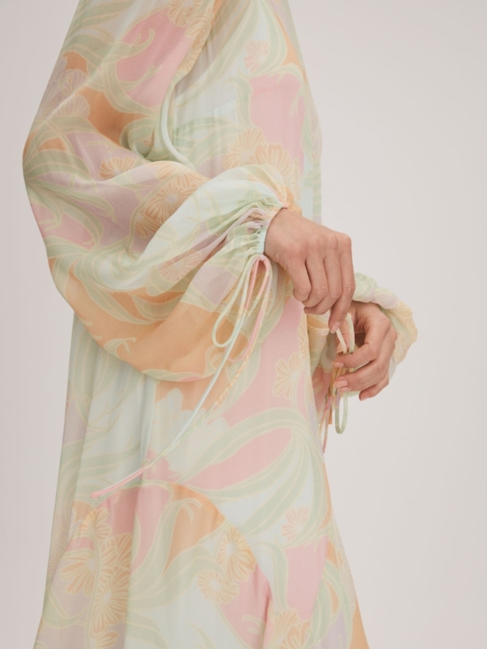 NWT Reiss Brand New Beautiful Maxi Asymmetrical Flowy Dress With Bishop Sleeves - Picture 2 of 7
